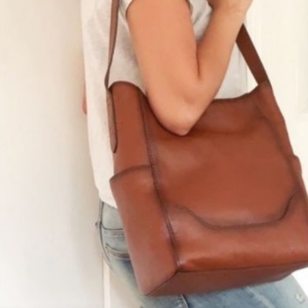 AUTHENTIC Frye Side Pocket Hobo